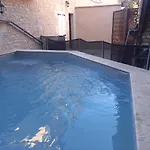 L'authentique Martelaise Piscine Chauffee Ferienhaus Martel