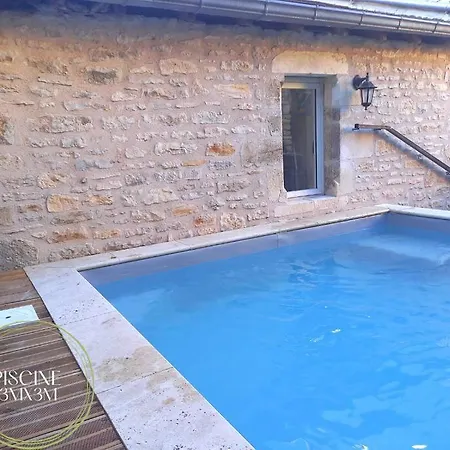 Holiday home L'authentique Martelaise Piscine Chauffee *
